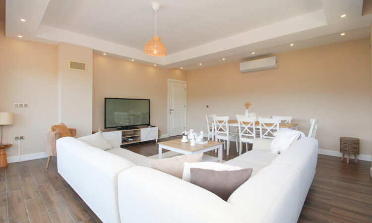 Houses for sale in Karamursel Kocaeli in Kocaeli with 356 m² of space.