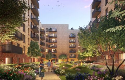 Tranquil Living by the Water in Hendon with Premium Facilities