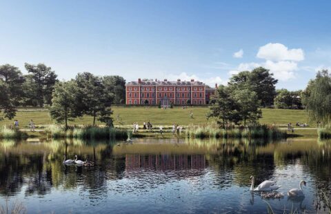 5-Bedroom Luxury Family Home for Sale in Trent Park, London