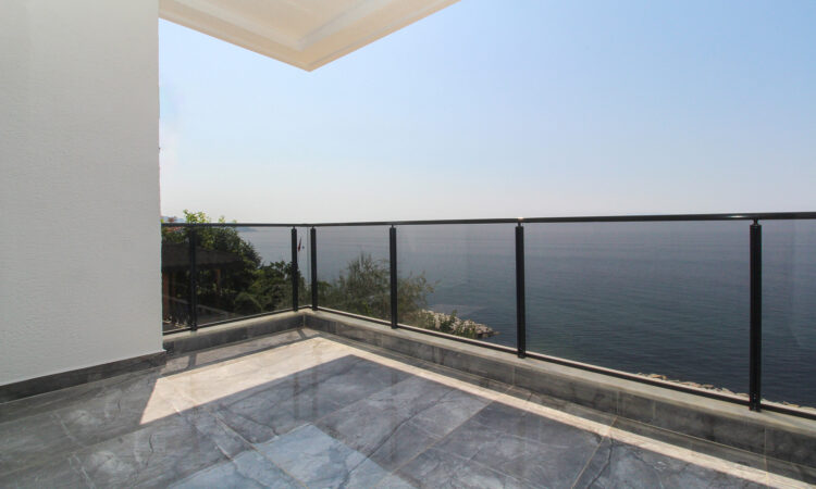 Apartments for sale in Armutlu Yalova in Yalova with 140 m² of space.