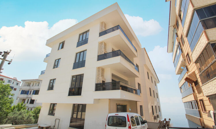 Apartments for sale in Armutlu Yalova in Yalova with 140 m² of space.