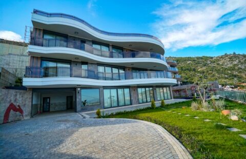 Majestic Villa in Tepe, Alanya with Private Pool, Harbour and Castle Views