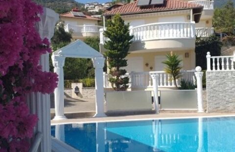 Affordable Luxury Villa in Alanya Tepe With Sea Views and Private Garden