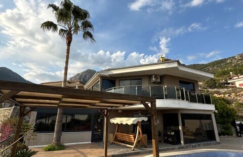 Villa for Sale in Alanya with Private Pool and Luxury Amenities