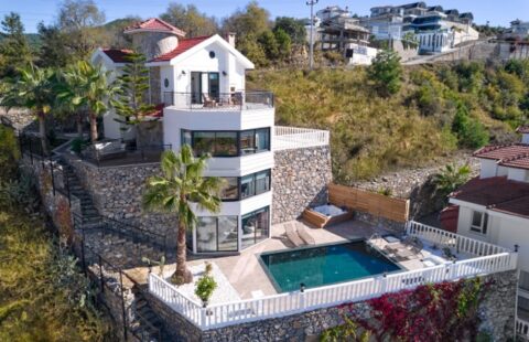 Elegant 4-Bedroom Villa with Private Pool, Jacuzzi, and Stunning Views in Kargicak, Alanya