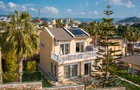 Alanya Spacious 3+1 Villa in Konakli with Private Garden