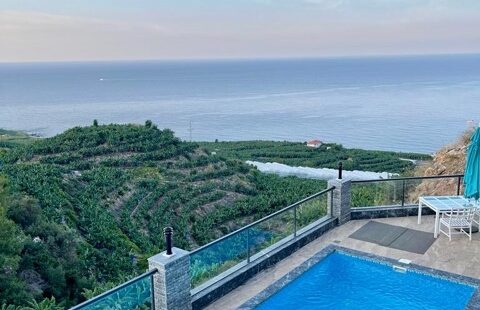 Spacious Luxury Villa in Kargicak, Alanya with Private Pool, and Sea Views