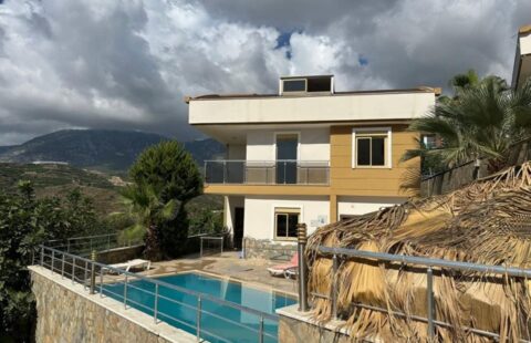 Elegant Villa with Citizenship Opportunity in Kargicak, Alanya