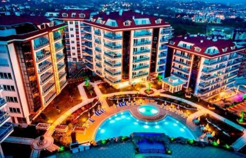 Spacious 3-Bedroom Penthouse with Full Amenities in Cikcilli, Alanya