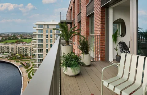 London Apartment for sale in Wembley with Waterside Views