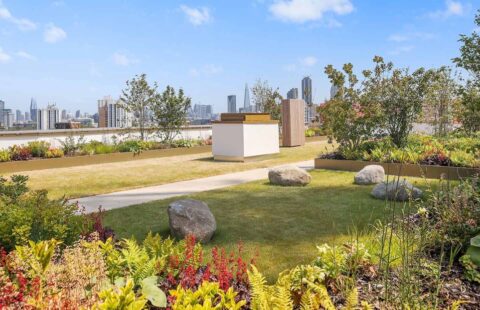 Oval Apartments Near London’s Cultural and Artistic Landmarks