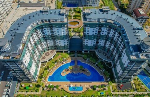 Furnished 2-Bedroom Apartment with Luxury Amenities in Mahmutlar, Alanya