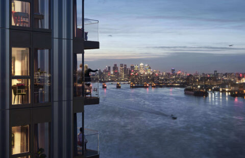 2-Bedroom Apartment in Woolwich with Balcony Near Elizabeth Line