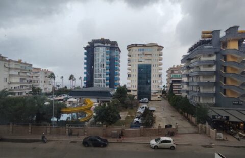 Modern 1+1 Apartment in Tosmur – Coastal Living with Panoramic Views