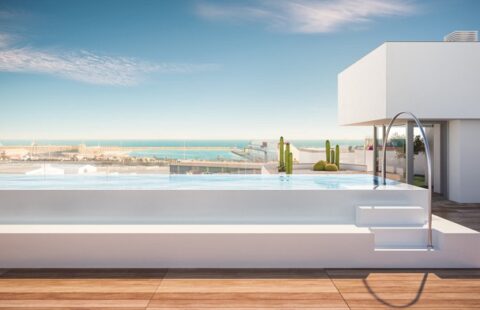 Sea View Apartments Near Beach and Amenities in Alicante