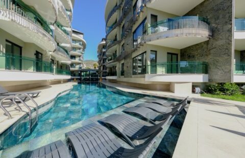Elegant 2+1 Duplex Apartment in the Heart of Alanya – Steps from the Mediterranean