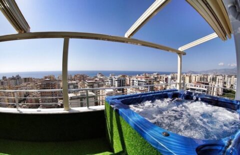 Spacious 4+2 Luxury Apartment for Sale in Mahmutlar