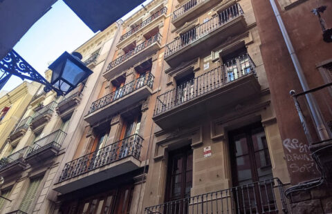 Chic Barcelona Apartments in the Heart of Barrio Gótico