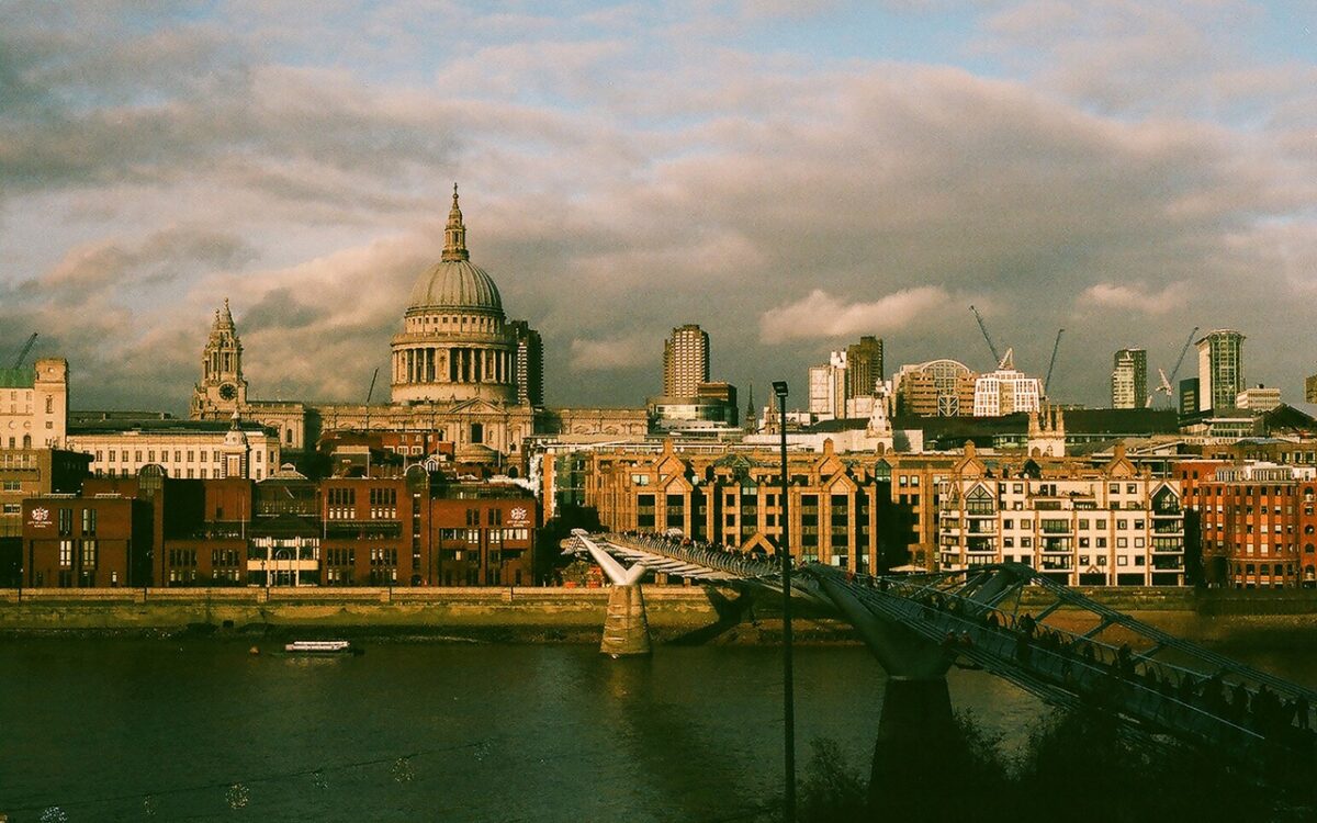 Seaside Property Investment UK: 2025 Guide to Coastal Hotspots