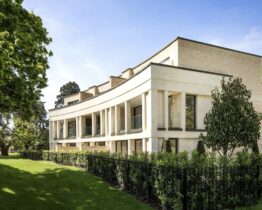 Elegant 5 Bedroom Luxury Villa in Thame, Oxfordshire with Parkland Views