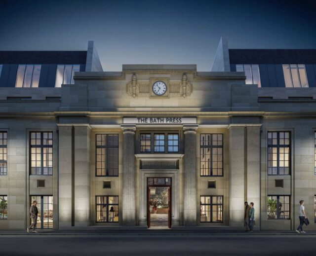 Modern 4 Bedroom House Bath England with Garden and Parking