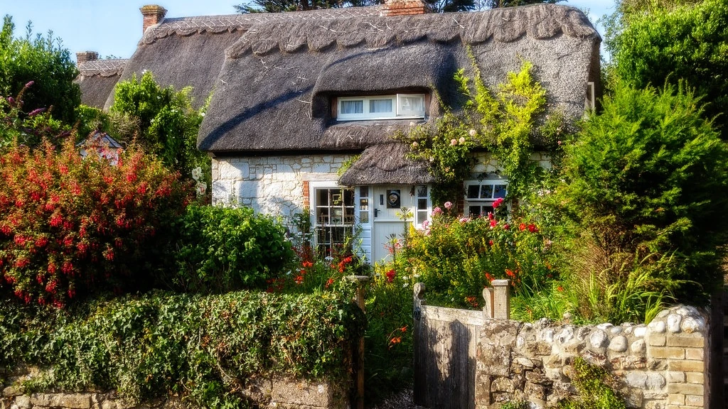 Illustrative rural home and garden for Turkey septic-system checks